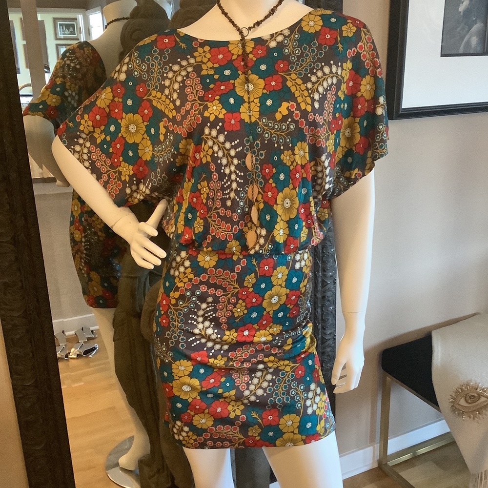 Women’s dress